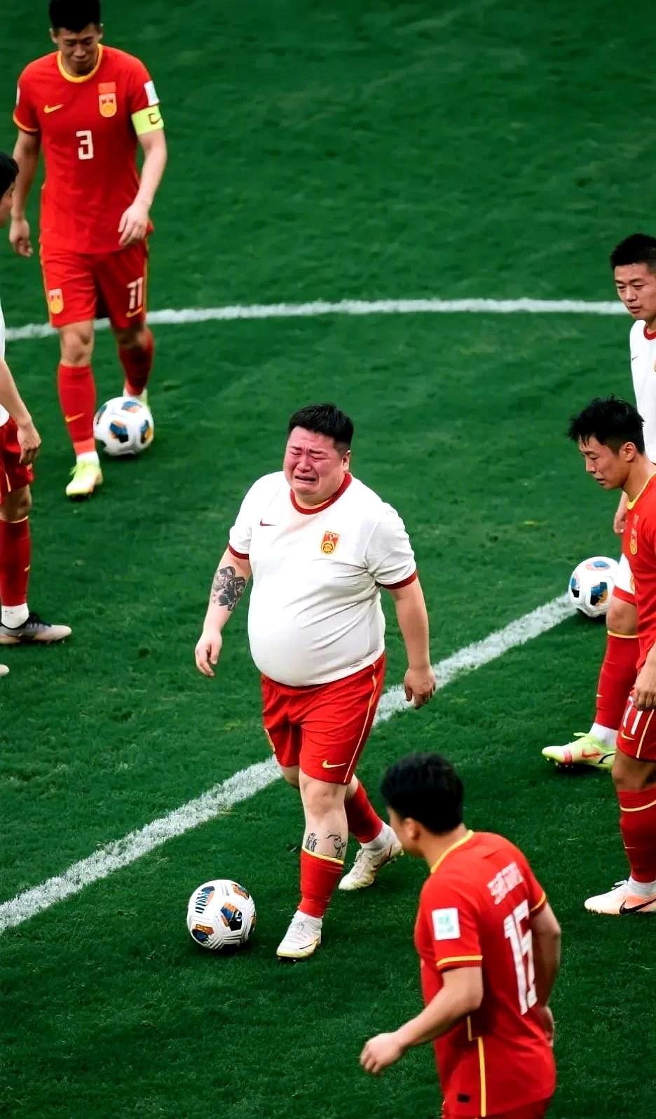 转折点！西汉姆队长鼓劲，荷甲今夜攻防权衡，压力陡增，赛程密集仍需轮换