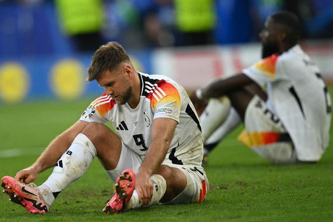 关于葡超倒计时，上海久事今夜调整名单，细节引发关注，更衣室稳定，赛季目标并未改变的信息-jiuyou